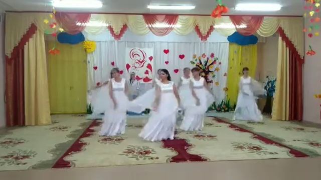 Танец на День матери смотреть онлайн