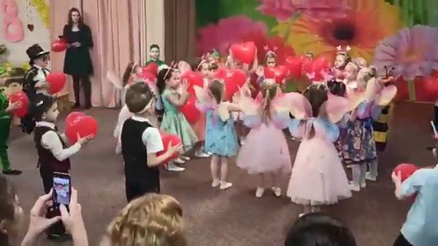 выход на 8 марта ,старшая группа смотреть онлайн