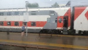 Двухэтажный состав поезда 357Й Уфа — Имеретинский Курорт (Олимпийский Парк) на станции Волгоград