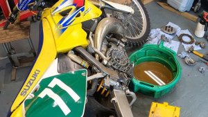 SUZUKI RM250 CLUTCH REPAIR