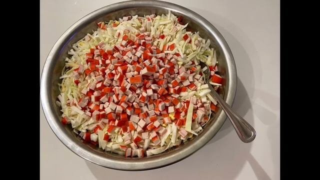 Салат с крабовыми палочками, рецепт 2.
