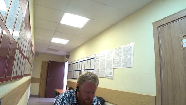 Как наглый инвалид построил полицейских, прямо в участке. смотреть онлайн