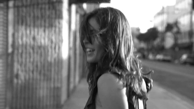 Kelly Thiebaud смотреть онлайн