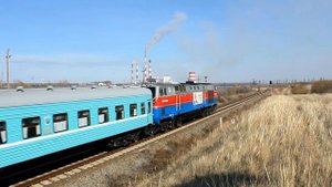 Очень приветливый машинист! Тепловоз ТЭ33А-0182 с пассажирским поездом №039Т Челябинск — Астана