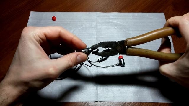 Как разобрать и починить наушники, где обычно рвется провод, чиним наушник - МетодикаПро