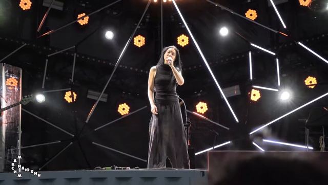 Ёлка - Вот это да! (Фестиваль «Николин день» в «Коломенском» 2019-05-19) смотреть онлайн