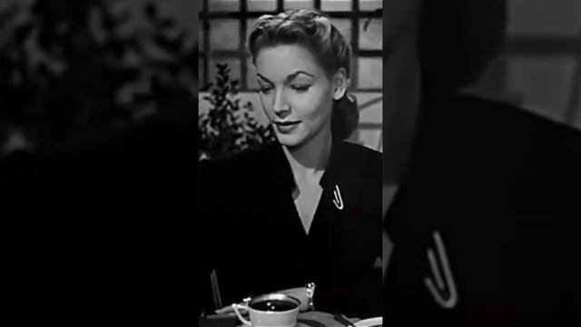 Lauren Bacall in Warner Bros noir thriller: DARK PASSAGE (‘47).  #laurenbacall #warnerbros