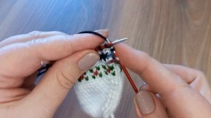 Вязаные тапочки "Зимние овечки"?? спицами?