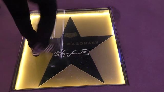 Аллея звезд в ТРЦ "Вегас". смотреть онлайн