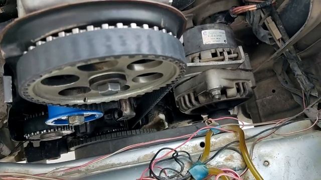 СВИСТИТ или ПИЩИТ ПОД КАПОТОМ АВТО? Выявления сильного свиста под капотом авто ВАЗ смотреть онлайн