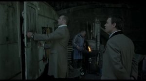 009. Что там с сосисками Чарли?