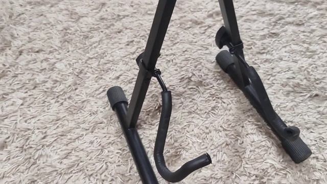 Спонтанный обзор на гитарные стойки Tempo GST700BK и Rockdale 3405 смотреть онлайн