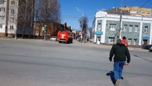 Пожарная машина едет на пожар