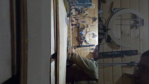 фрезерование кромки доски фрезером bort 1080