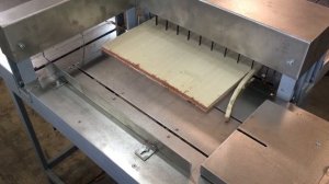 Машина резки кондитерских пластов и вафельных блоков МР-2Р