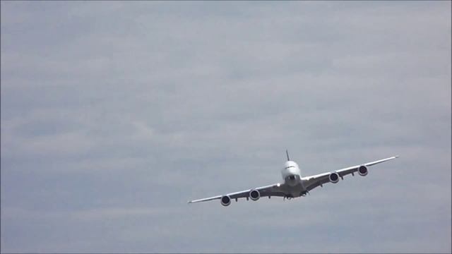FLY BY Airbus A380 overflight in FDH @ Friedrichshafen Airport -RARE- смотреть онлайн