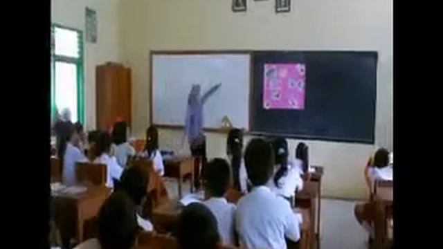 Teaching Kamelia PR 1005900 WMV V9 смотреть онлайн