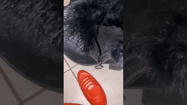 Как наше средство устраняет запах в обуви. смотреть онлайн