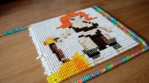 Мы с друзьями на даче построили картинки из игры клеш о клен  (с помощью дамино)