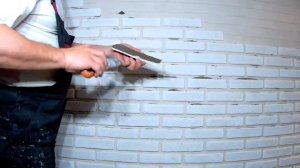 Как украсить стену декоративным кирпичом (гипсовой плиткой)?