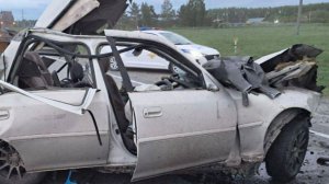 Женщина-водитель чудом выжила после столкновения с фурой в Новосибирской области