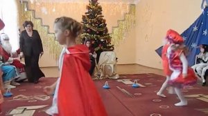 Танец Красных Шапочек на Новогоднем утреннике в детском саду