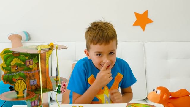 Vlad and Niki play with Monkey See Monkey Poo Fun Toy Story смотреть онлайн