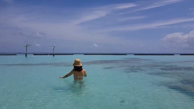 Fantastic Maldives Constance Moofushi Resort (Review and Costs) смотреть онлайн