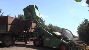 Оборудование для уборки фундука.