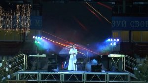 Шамайгаа hананаб-исп. солистка группы "Үетэн" Галина Батожапова