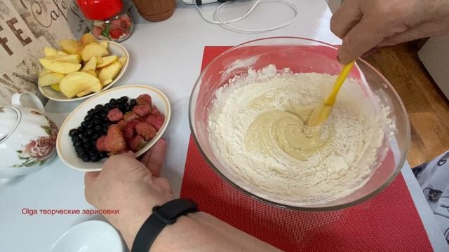 47/ПИРОГ с с ягодами и фруктами! ЗАЛИВНОЙ пирог АССОРТИ! Быстрый рецепт.Пирог очень вкусный.