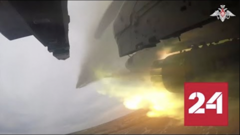 На видео попали кадры боевой работы вертолетов Ка-52 - Россия 24