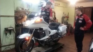 Yamaha XVZ1200 Venture Royale - первый запуск после ремонта стартера