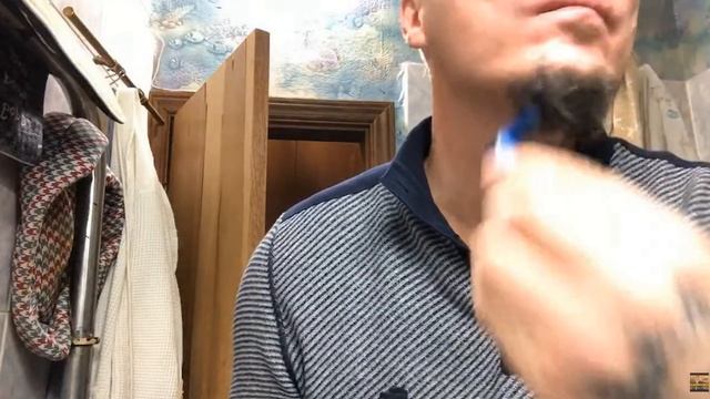 Симонов бреет усы смотреть онлайн