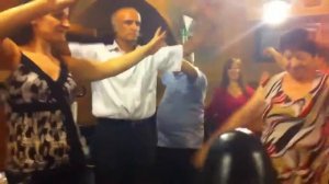 Традиционная армянская музыка и танцы. Вот так танцуют девушки в Армении.