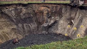 10 Most Terrifying Sinkholes In The World!