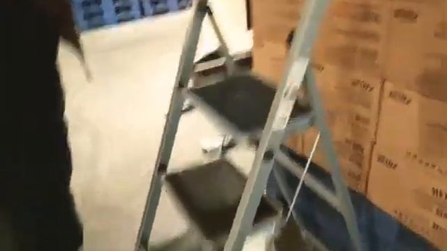 ПРЕДСЕДАТЕЛЬ МЕЖРЕГИОНАЛЬНОГО ПРОФСОЮЗА ПРОВЕРЯЕТ ОХРАНУ ТРУДА. смотреть онлайн