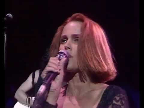 Belinda Carlisle - La Luna (Live in Birmingham, 26.05.1990) смотреть онлайн