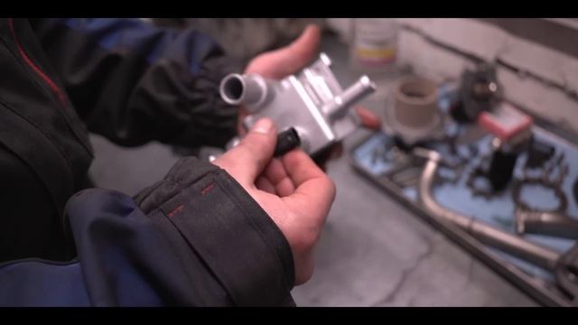 Astra H Z18XER 2008: форсунки, насос, шестерни, корпус термостата, новый руль, регулировка клапанов смотреть онлайн