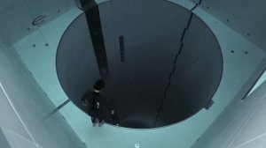 Погружение в бассейн глубиной 40 метров