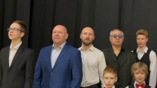 Защищать Родину- любить и беречь близких, дарить радость людям, быть полезным ЧЕЛОВЕЧЕСТВУ!