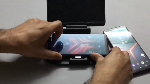 ASUS TWINVIEW DOCK 3 first look with ASUS ROG 3 Phone смотреть онлайн