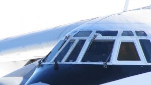 CRAZY Russian Ilyushin il-76 Landing ICE RUNWAY!!CAUTION - LOUD ENGINES!!