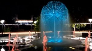 Вечерний Брянск. Набережная. Фонтан.