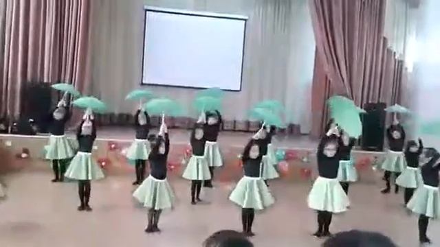Танец "Зонтики" смотреть онлайн