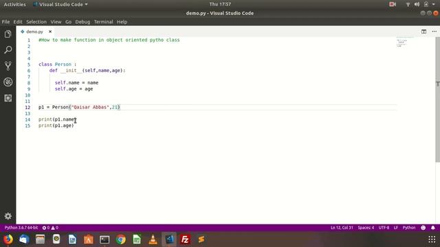 How to make constructor in python init function