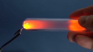 Неон - самый ИНЕРТНЫЙ газ на ЗЕМЛЕ!