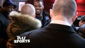 Джон Джонс и Джордж Сент-Пьер случайно встретились возле клуба