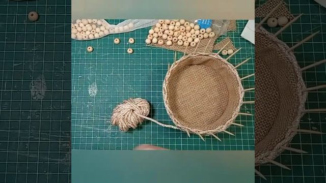 Конфетница из старой пластиковой емкости. Мусор в дело! смотреть онлайн