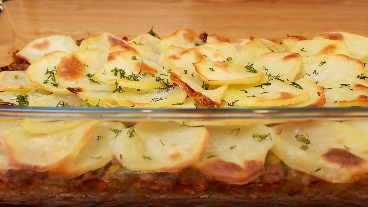 Картошка такая вкусная, я готовлю ее 3 раза в неделю! Невероятный рецепт картошки!